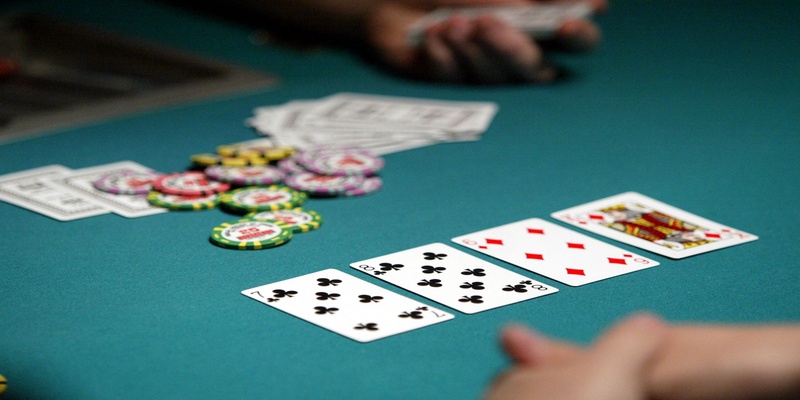 Các vòng chơi Poker tiêu chuẩn hiện nay